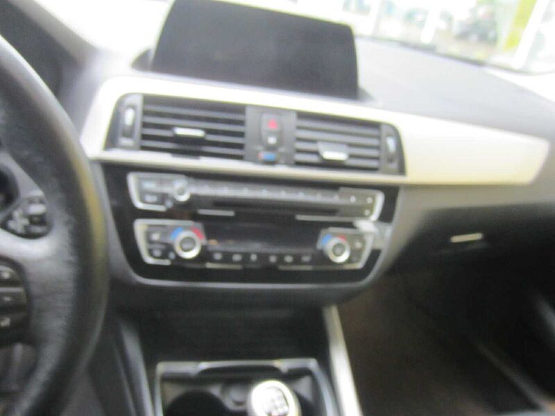 BMW 118 d Advantage LED/Navi/PDC/Hifi-Lautsprecher