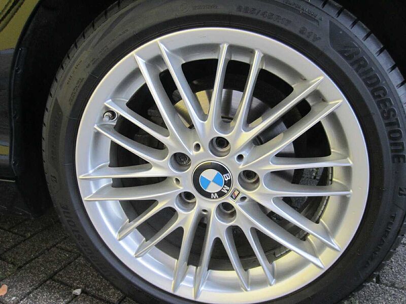 BMW 118 d Advantage LED/Navi/PDC/Hifi-Lautsprecher