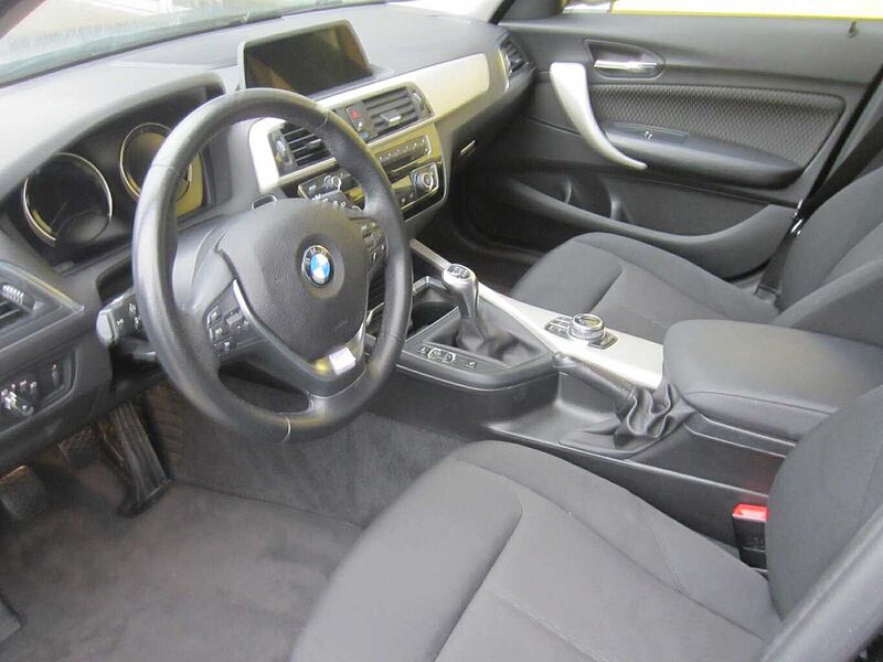 BMW 118 d Advantage LED/Navi/PDC/Hifi-Lautsprecher