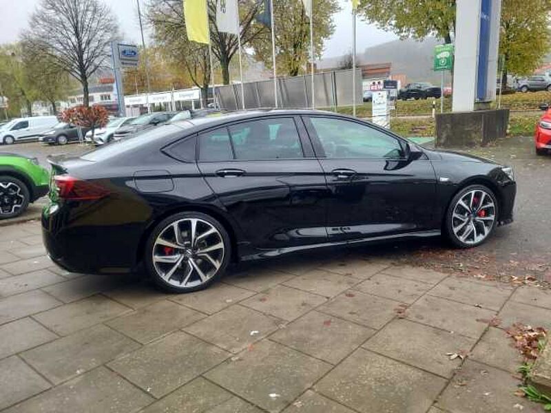 Opel Insignia 2,0 SHT GSi 4x4 HUD El. Fondsitzverst. Navi Leder Memory Sitze Massagesitze LED