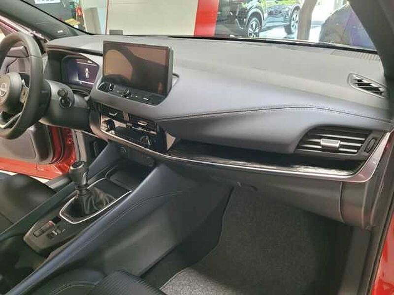 Nissan Qashqai 1.3 DIG-T Tekna MHEV HUD Panorama Navi Soundsystem Bose 360 Kamera LED ACC El. H