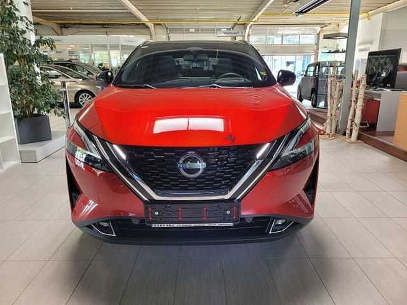 Nissan Qashqai 1.3 DIG-T Tekna MHEV HUD Panorama Navi Soundsystem Bose 360 Kamera LED ACC El. H