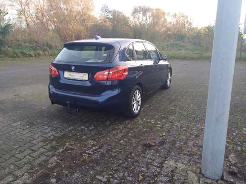 BMW 218 i Advantage Active Tourer 218i Navi El. Heckklappe Mehrzonenklima Fahrerprofil A