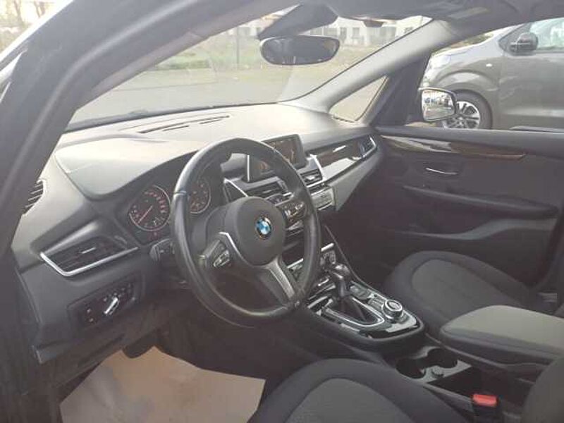 BMW 218 i Advantage Active Tourer 218i Navi El. Heckklappe Mehrzonenklima Fahrerprofil A