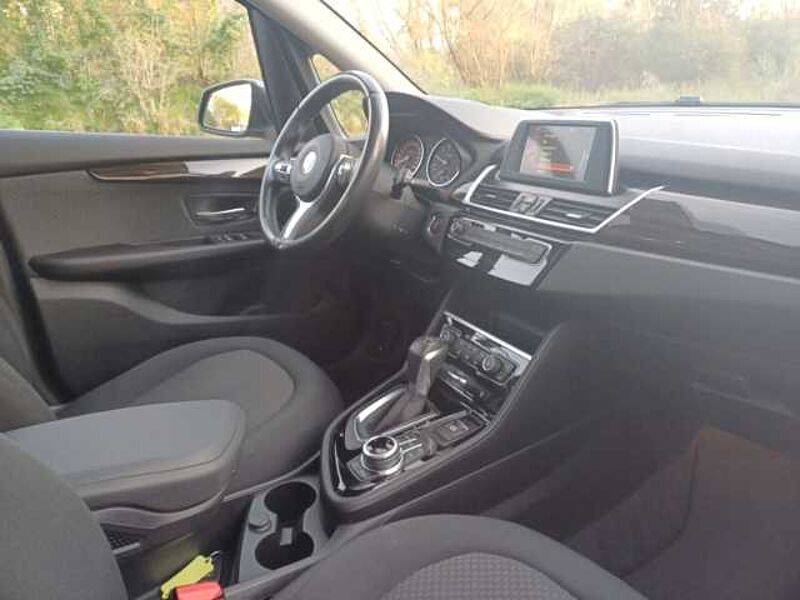 BMW 218 i Advantage Active Tourer 218i Navi El. Heckklappe Mehrzonenklima Fahrerprofil A