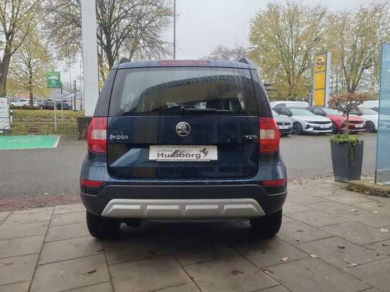 SKODA Yeti Ambition Outdoor 1.2 TSI SHZ Temp PDC Speedlimiter Alu Klima Lichtsensor