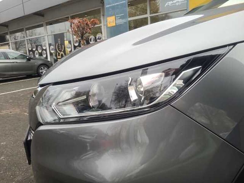 Nissan Qashqai Shiro 1.3 DIG-T EU6d Navi Mehrzonenklima DAB SHZ Spurhalteass. Fernlichtass.