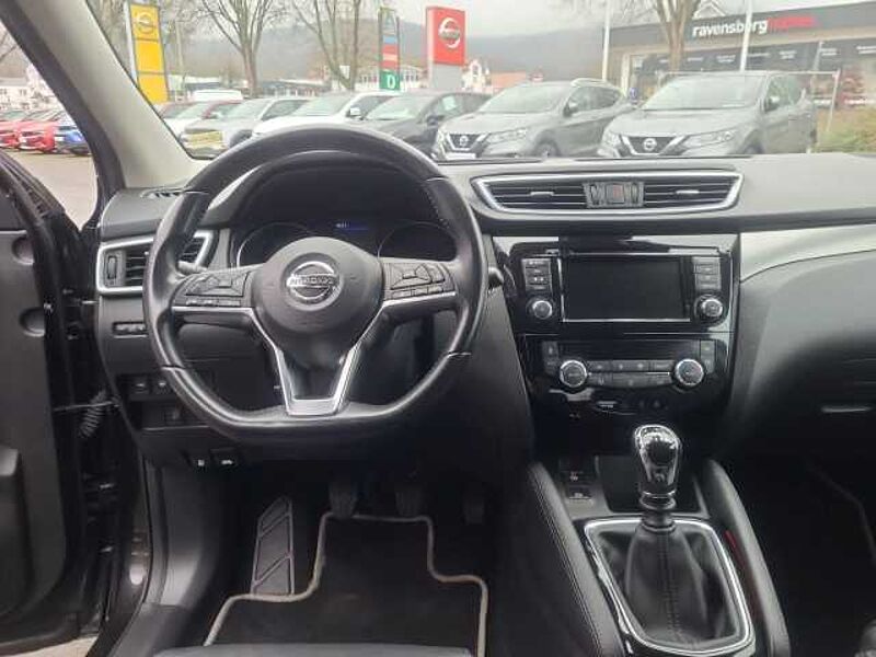 Nissan Qashqai EU6d-T 1.3 DIG-T 103 kW Tekna Navi 360 Kamera LED Kurvenlicht ACC Mehrzonenklima