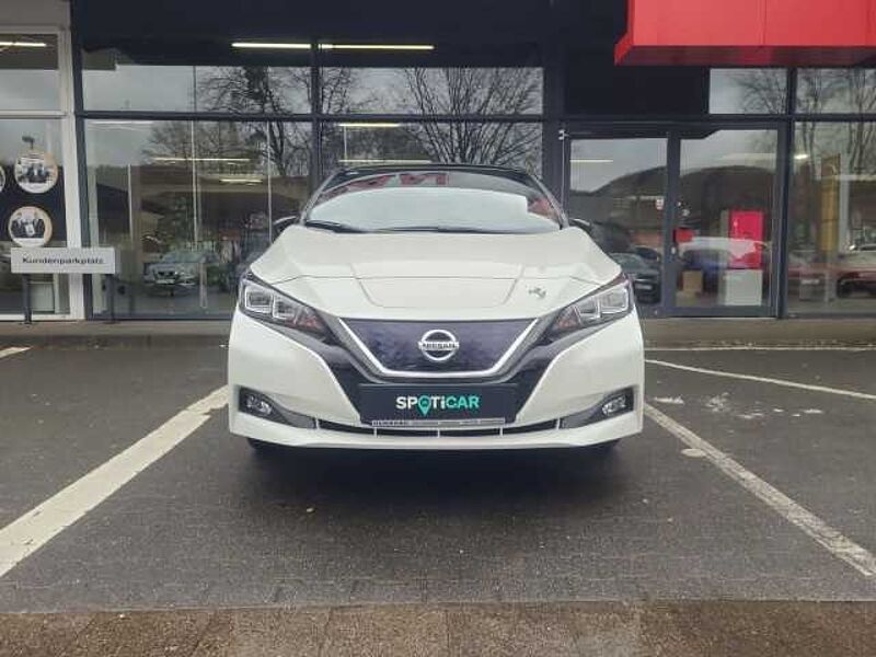 Nissan Leaf 62 kWh e+ Tekna Navi Leder Soundsystem Bose 360 Kamera LED ACC Apple CarPlay