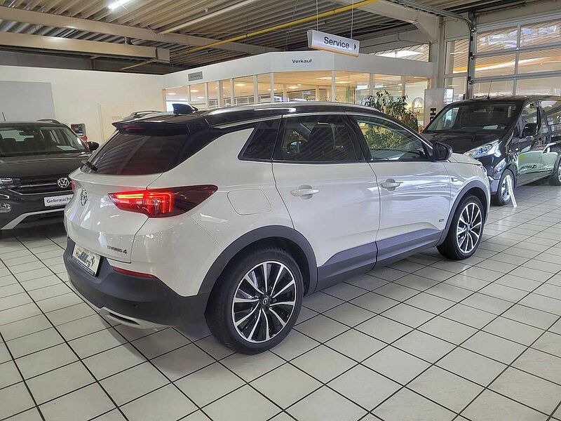 Opel Grandland X Ultimate Plug-in-Hybrid 4